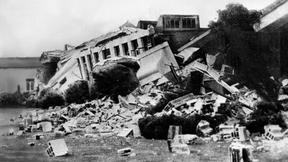 1933-03-10-long-beach-6-4m-earthquake-that-killed-120-people-building-destroyed-usgs-now-thinks-was-caused-by-oil-drilling