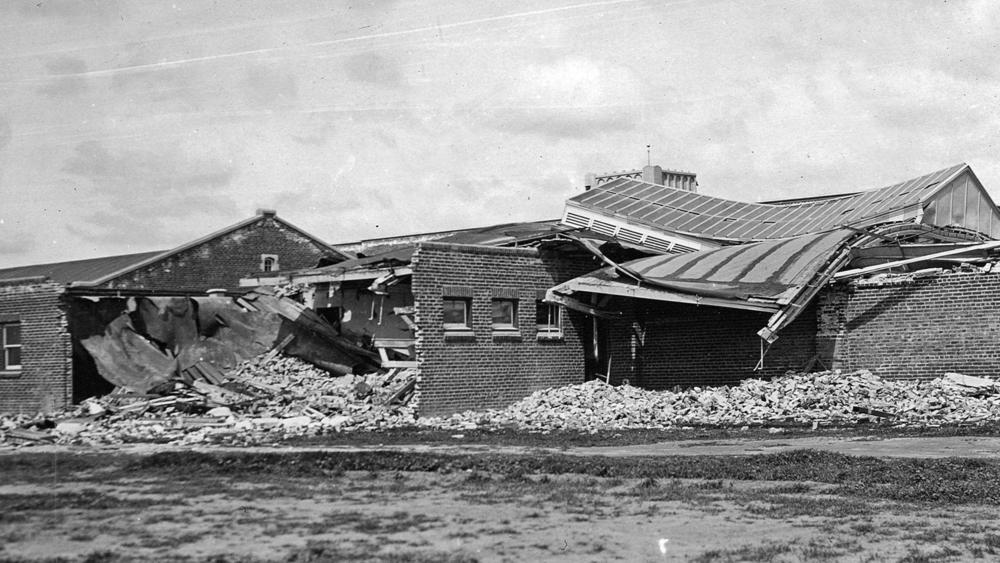 1933-03-10-long-beach-earthquake-ruins-compton-jr-high-school-usgs-now-thinks-the-deadly-quake-that-killed-120-people-was-caused-by-oil-drilling