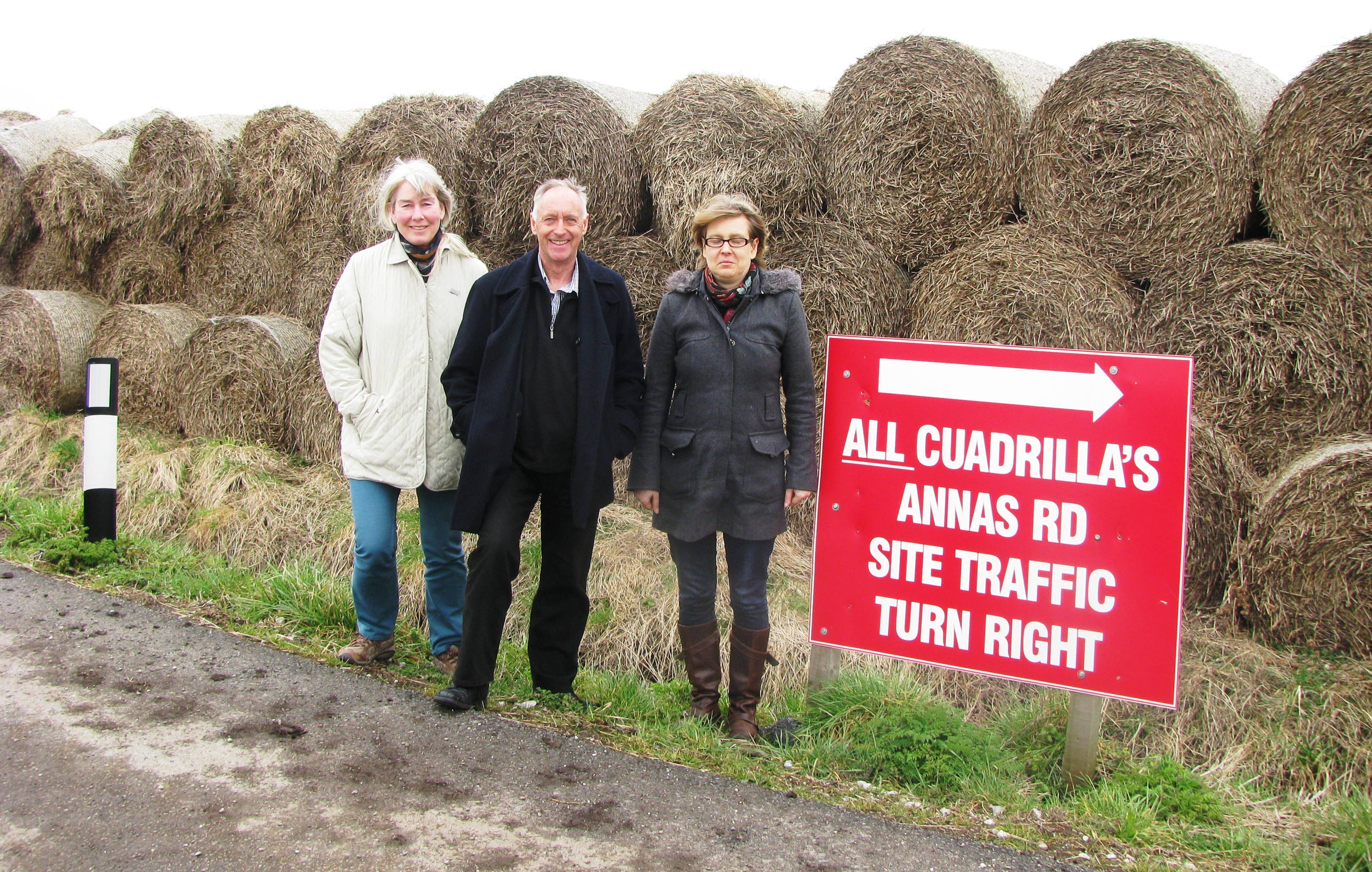 2013 03 07 Lucy Cooke Ian Roberts Jessica Ernst Straw Bales across Annas Rd at Cuadrilla frac site on Anna's Road Lancashire UK