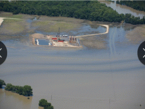 2016 04 30 Texas flooding, frac chemicals, oil flood into, pollute rivers, Lower Trinity River East33