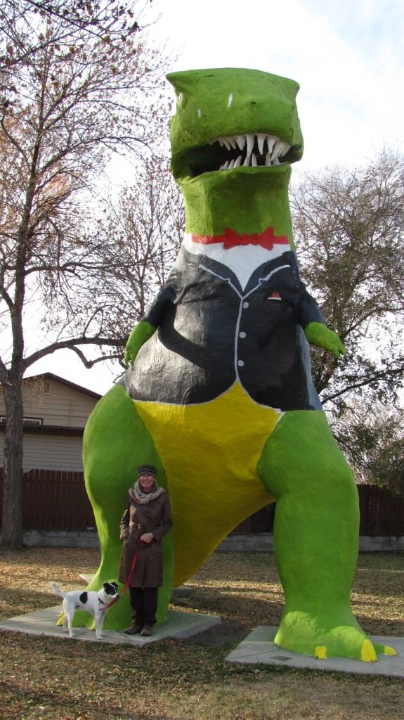 2011 10 29 Jessica Ernst and Magic in Drumheller with T Rex