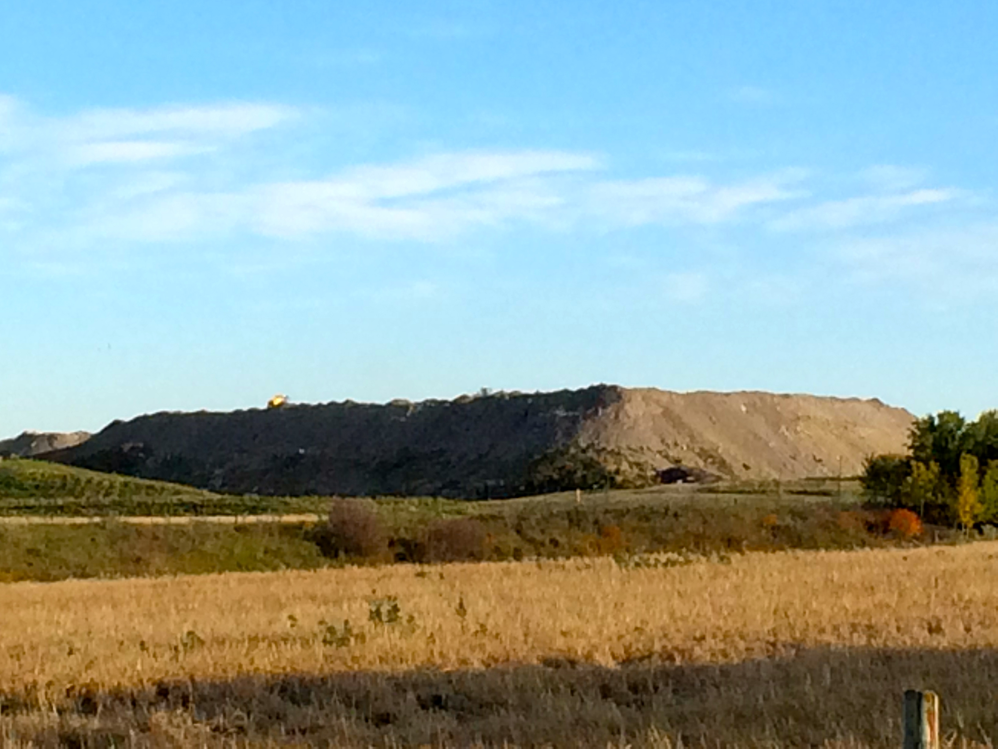 2016-09-27-toxic-oilfield-waste-pile-at-didsbury-landfill-alberta